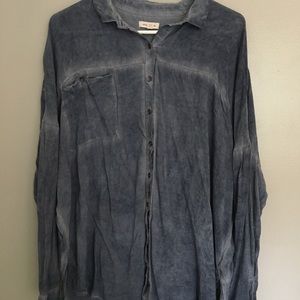 Long sleeve button up shirt (L)